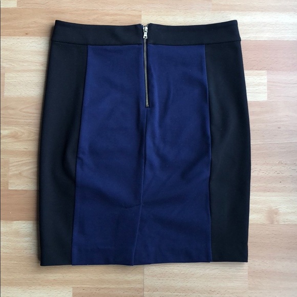 Club Monaco Skirt in Black and Blue - Picture 2 of 5
